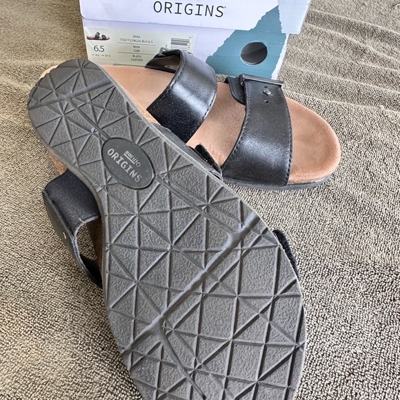Origins Black adjustable step in sandals - Picture 3 of 3